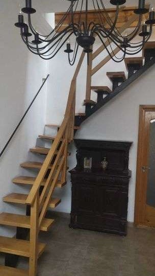 Casa cu curte linga Patriarhie