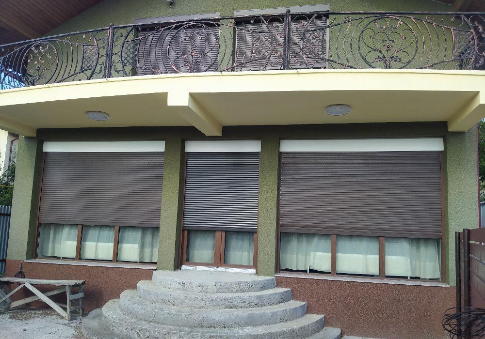 casă cu mansarda de vanzare