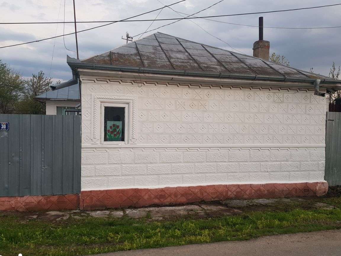 CASA cu teren 1000 mp-central comuna Vanatori-Vrancea- COMISION 0%