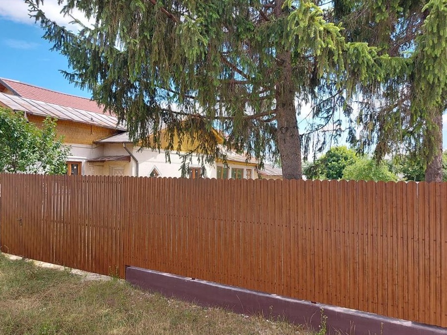Casa cu teren, central, Puchenii Mari