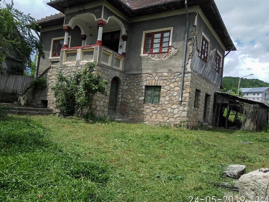 Casa cu teren la 30km de Sinaia