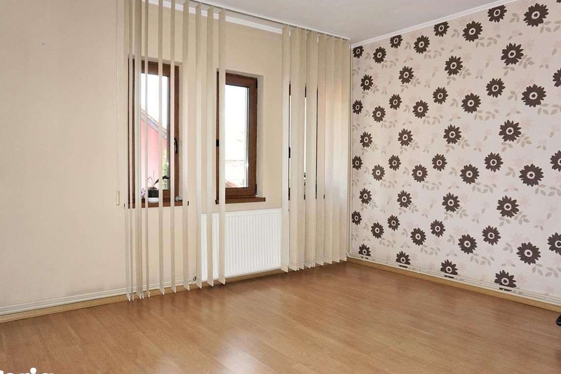 Casa de inchiriat, central, duplex, garaj interior