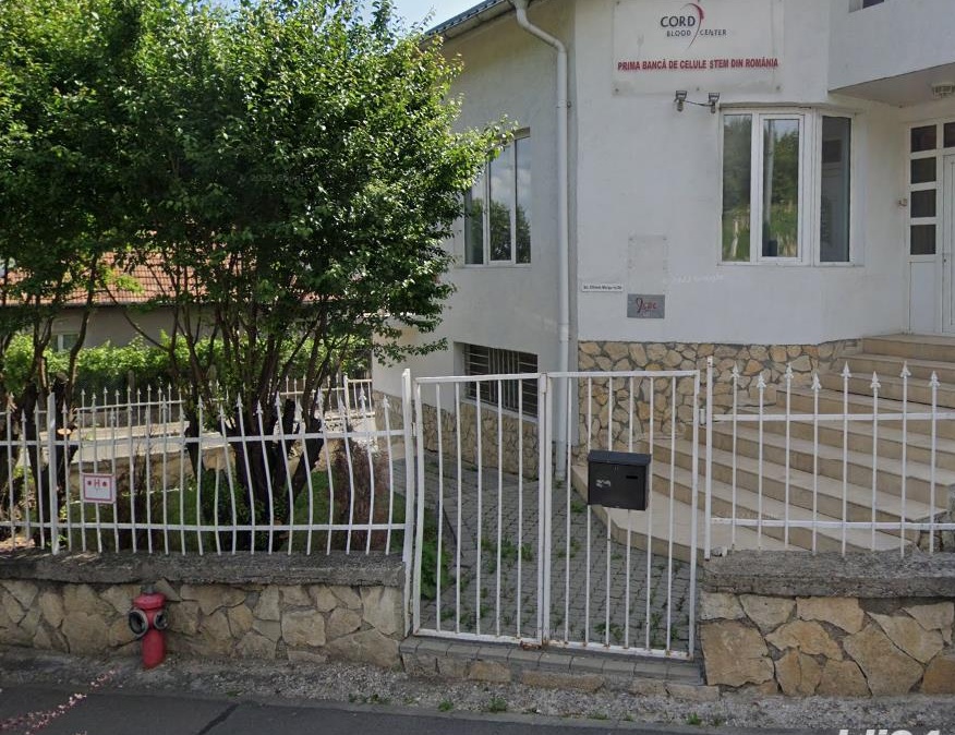 Casa de inchiriat, compart. in 3 apart., pe 3 niveluri, cu SU 406mp si curte.