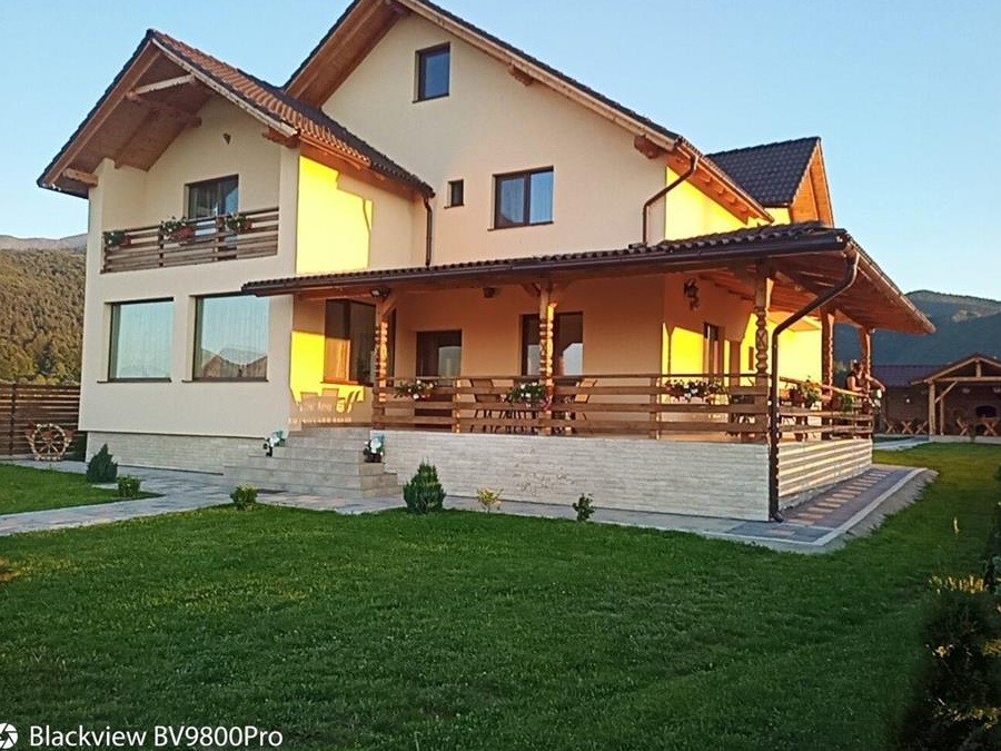 Casa de vacanta de închiriat