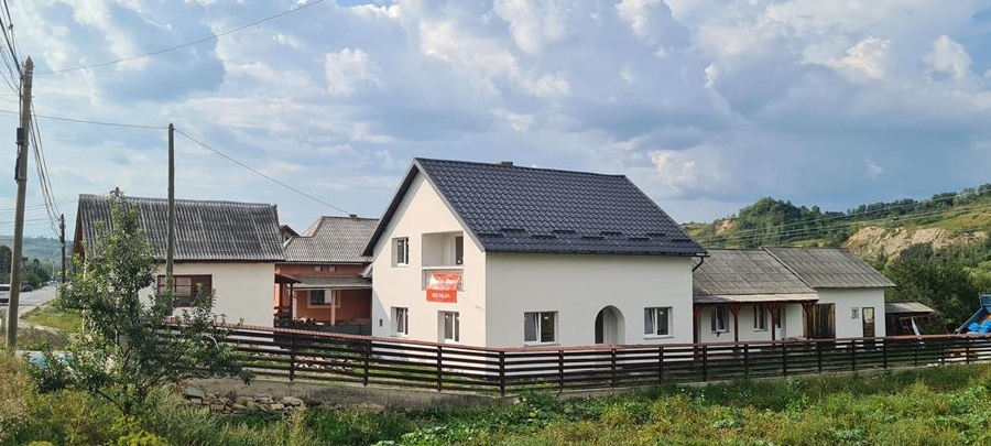 Casa de vanzare 130 mp plus anexe si teren in Bogdan Voda Maramures