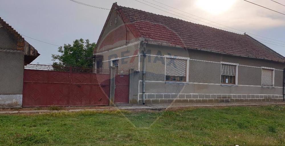 Casă de vanzare 3 camere Localitatea Simand