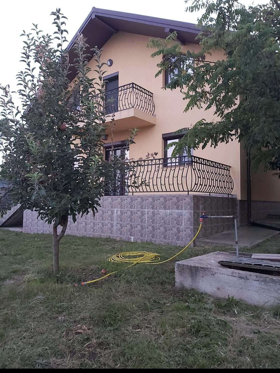 Casa de vânzare