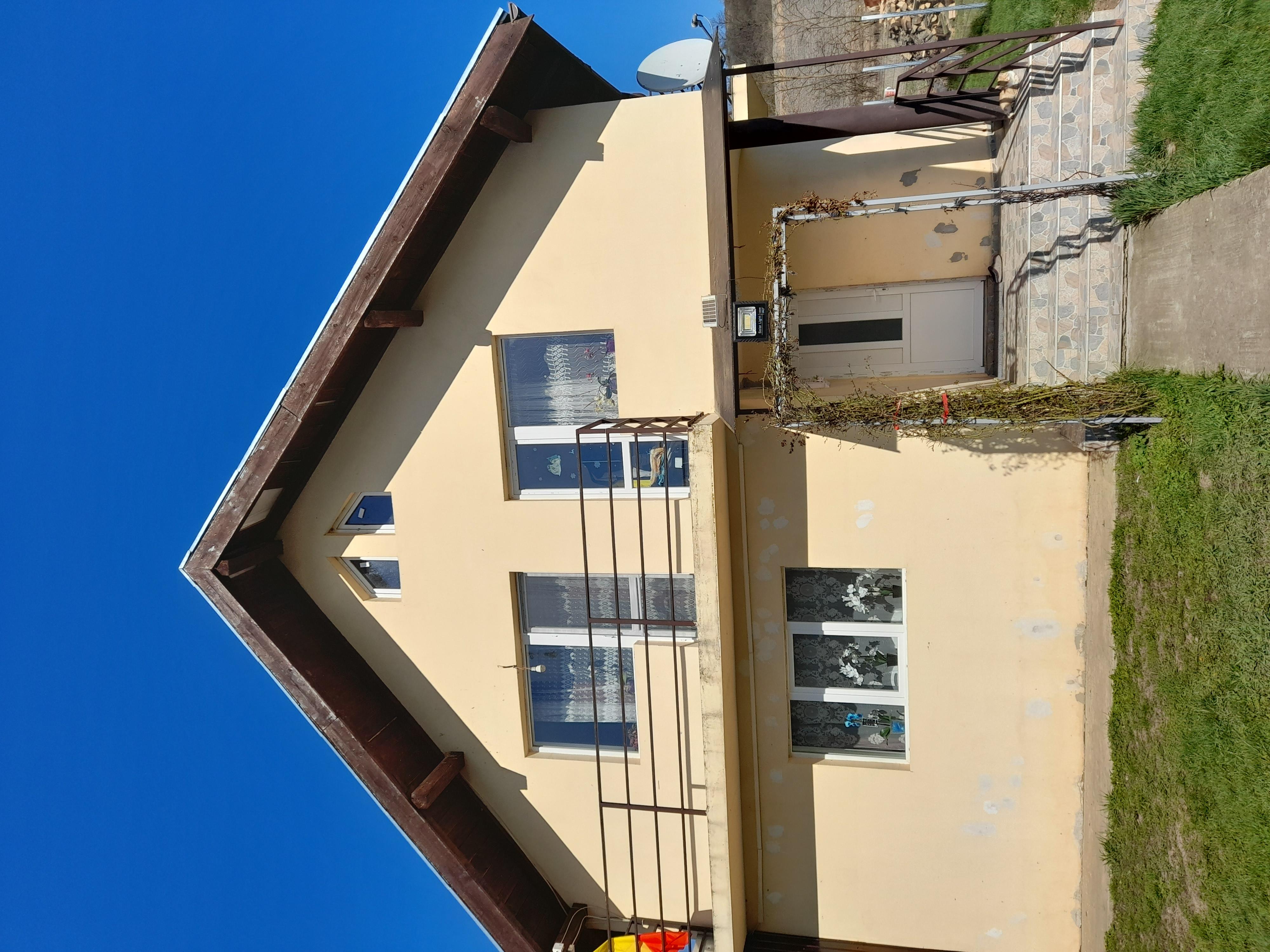 Casa de vanzare