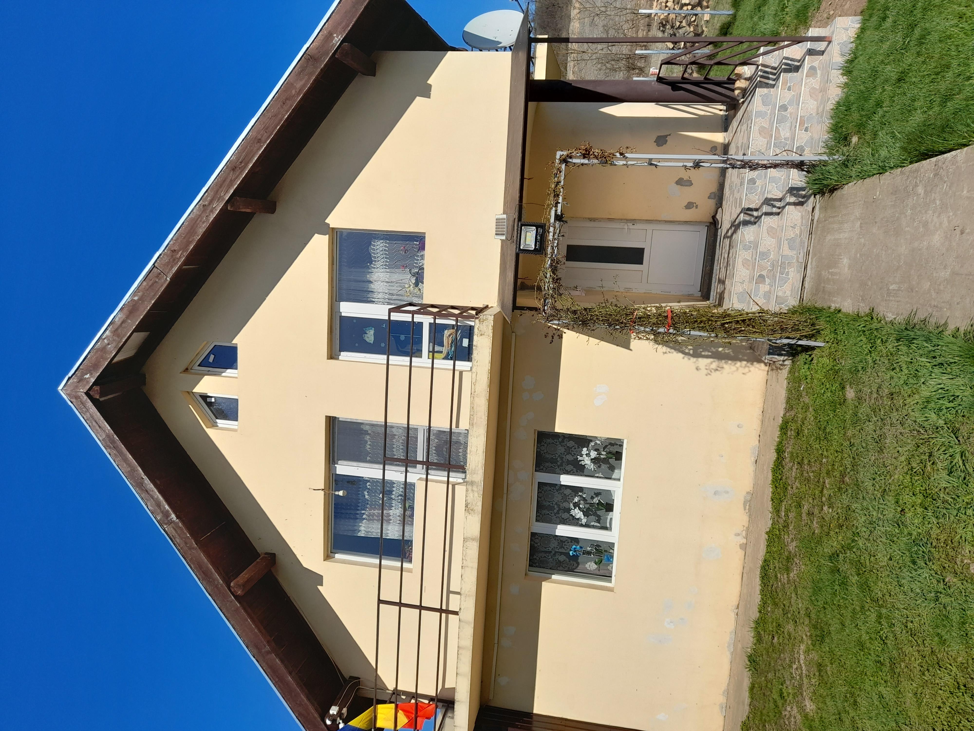 Casa de vanzare