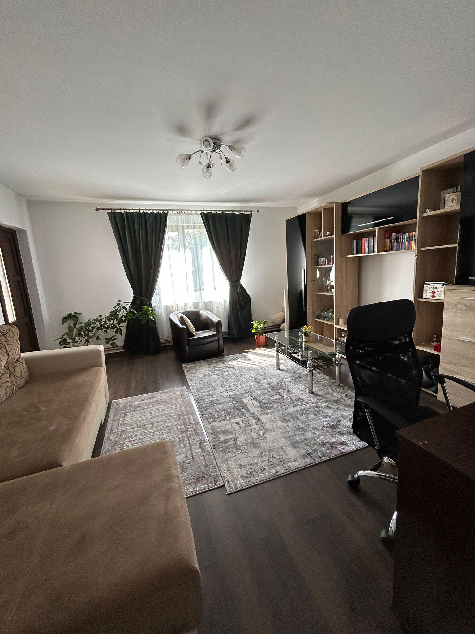 Casă de vânzare 🏠