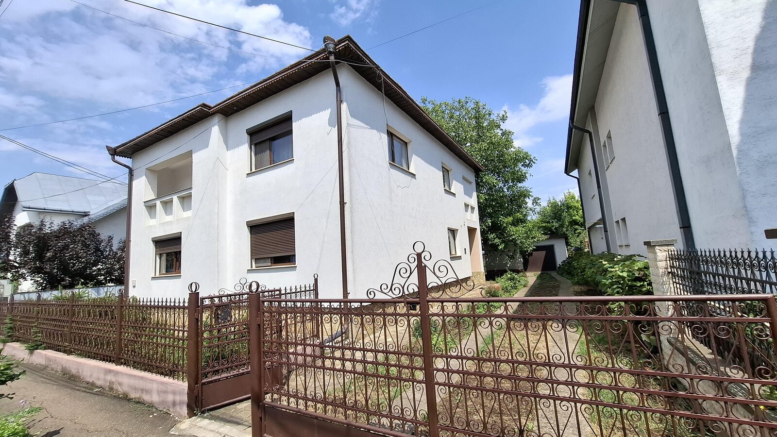 Casa de vanzare