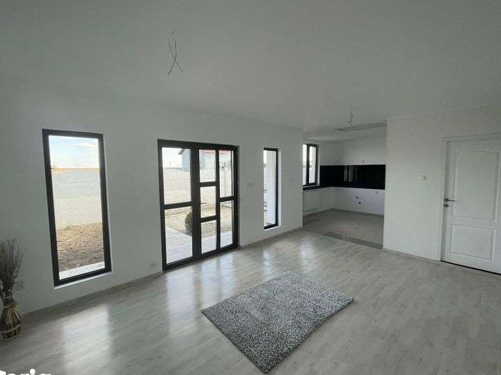 Casa de vânzare 77000£