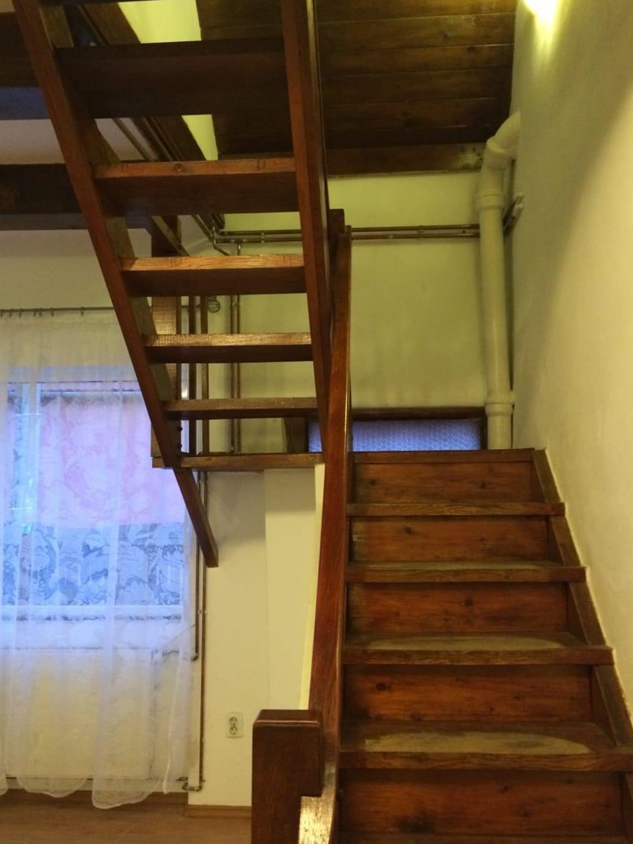 CASA DE VANZARE- CONVENABIL- PROPRIETAR-175 000 E