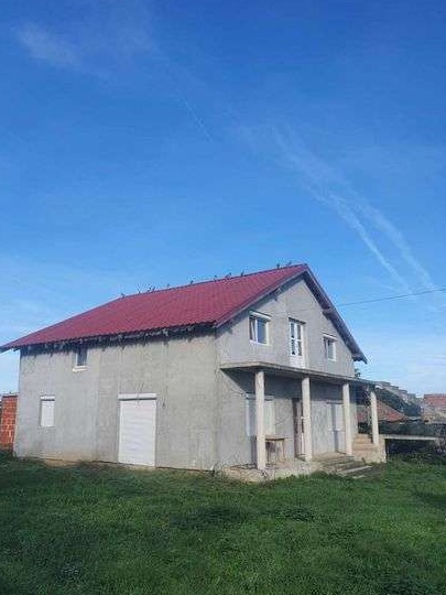 Casa de vanzare cu gradina
