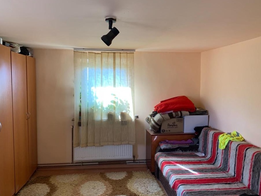 CASA DE VANZARE CU GRADINA 1000 MP