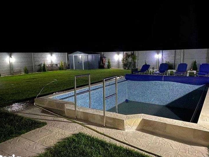 Casa de vanzare cu PISCINA