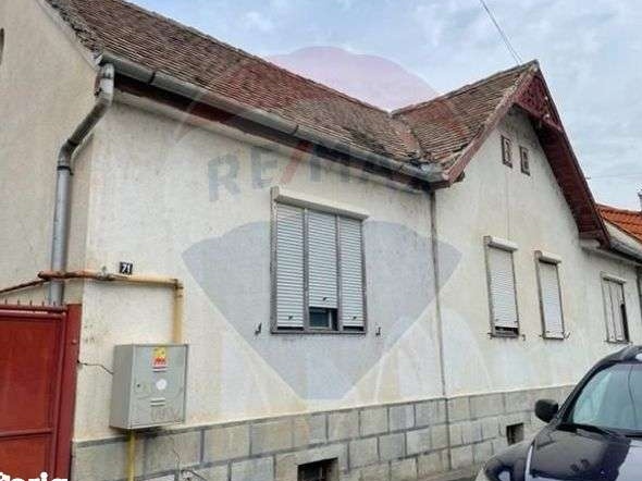 Casa de vanzare cu pivnita si pod mansardabil in Sibiu Resita