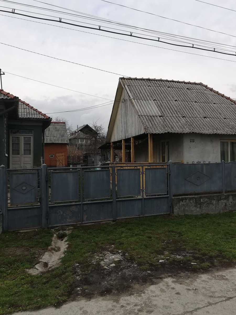 Casa de vanzare in localitatea Uriu, imobilul este inscris in Cf ...............