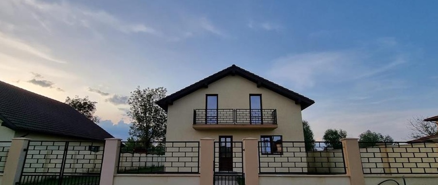 Casă de vânzare în Sânmihaiu Român