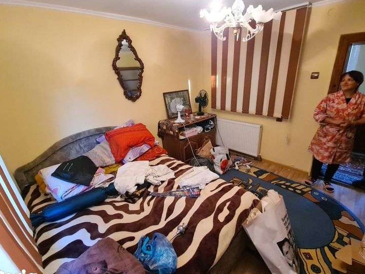 Casa de vânzare în zona liniștită și gata de locuit