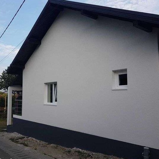 Casă de vânzare la 4,5 km. de Vâlcea