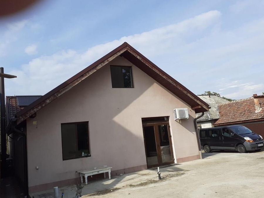 Casa de vânzare oraș Curtici - Mobilată și Utilată!