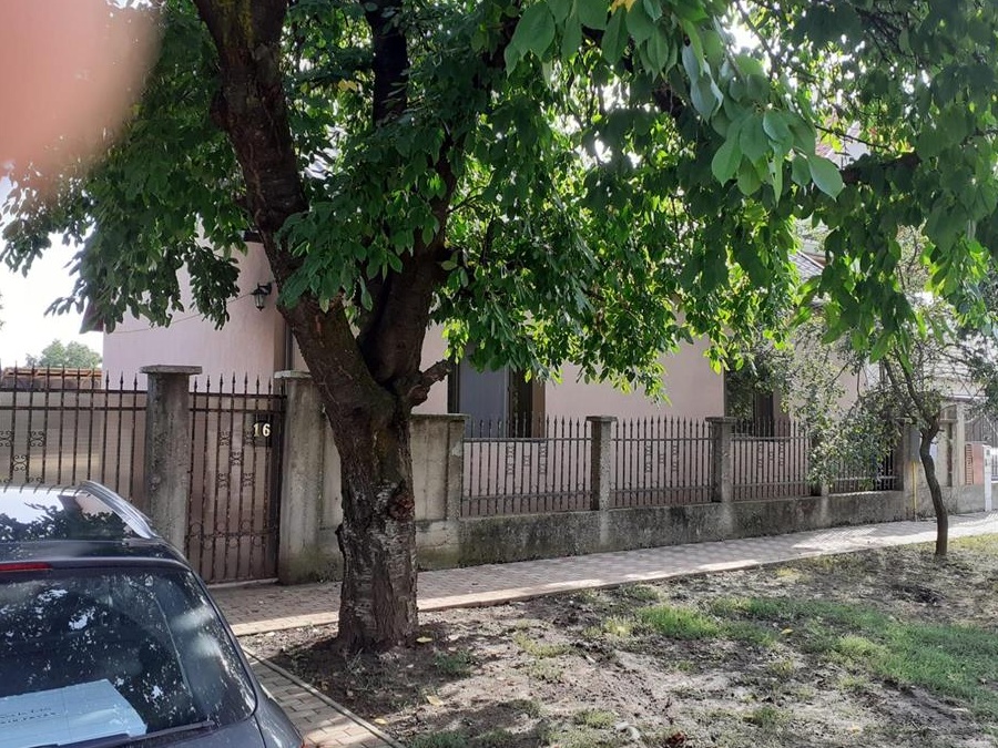 Casa de vânzare oraș Curtici - Mobilată și Utilată!