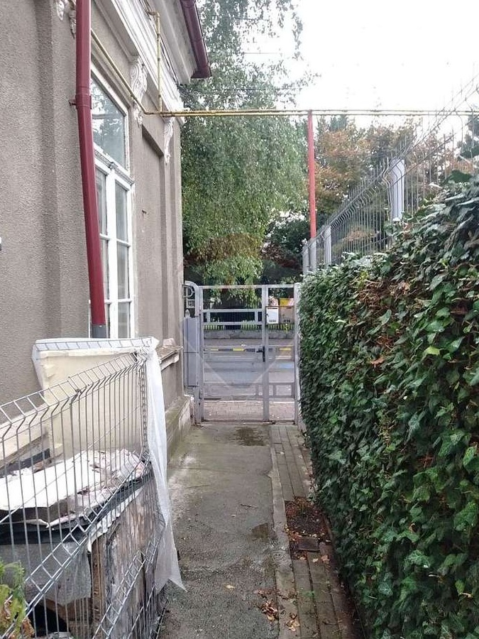 Casă de vânzare pe str. Ioniță Sandu Strudza, 133.000 euro, negociabil