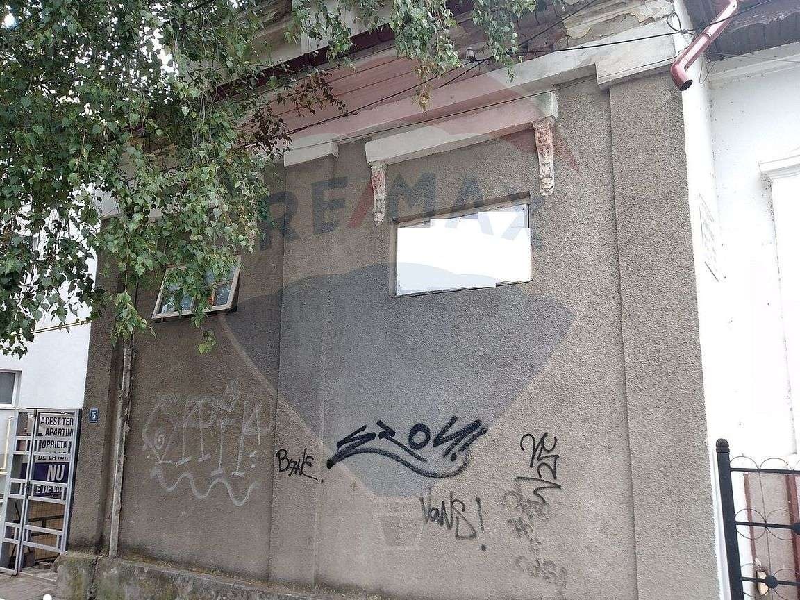 Casă de vânzare pe str. Ioniță Sandu Strudza, 133.000 euro, negociabil