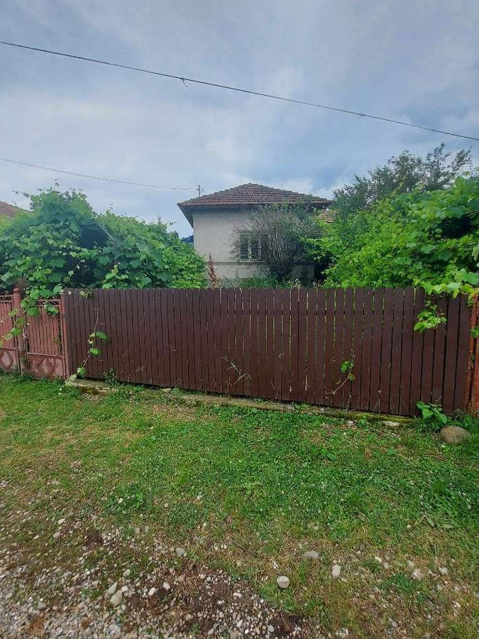 Casa de Vanzare + Teren 1414 mp in Cislau - Buzau
