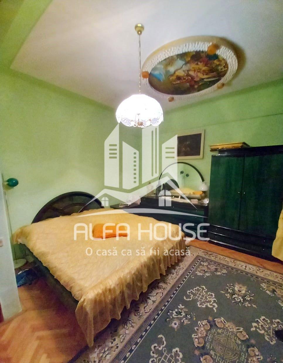 Casa de vanzare , zona centrala !