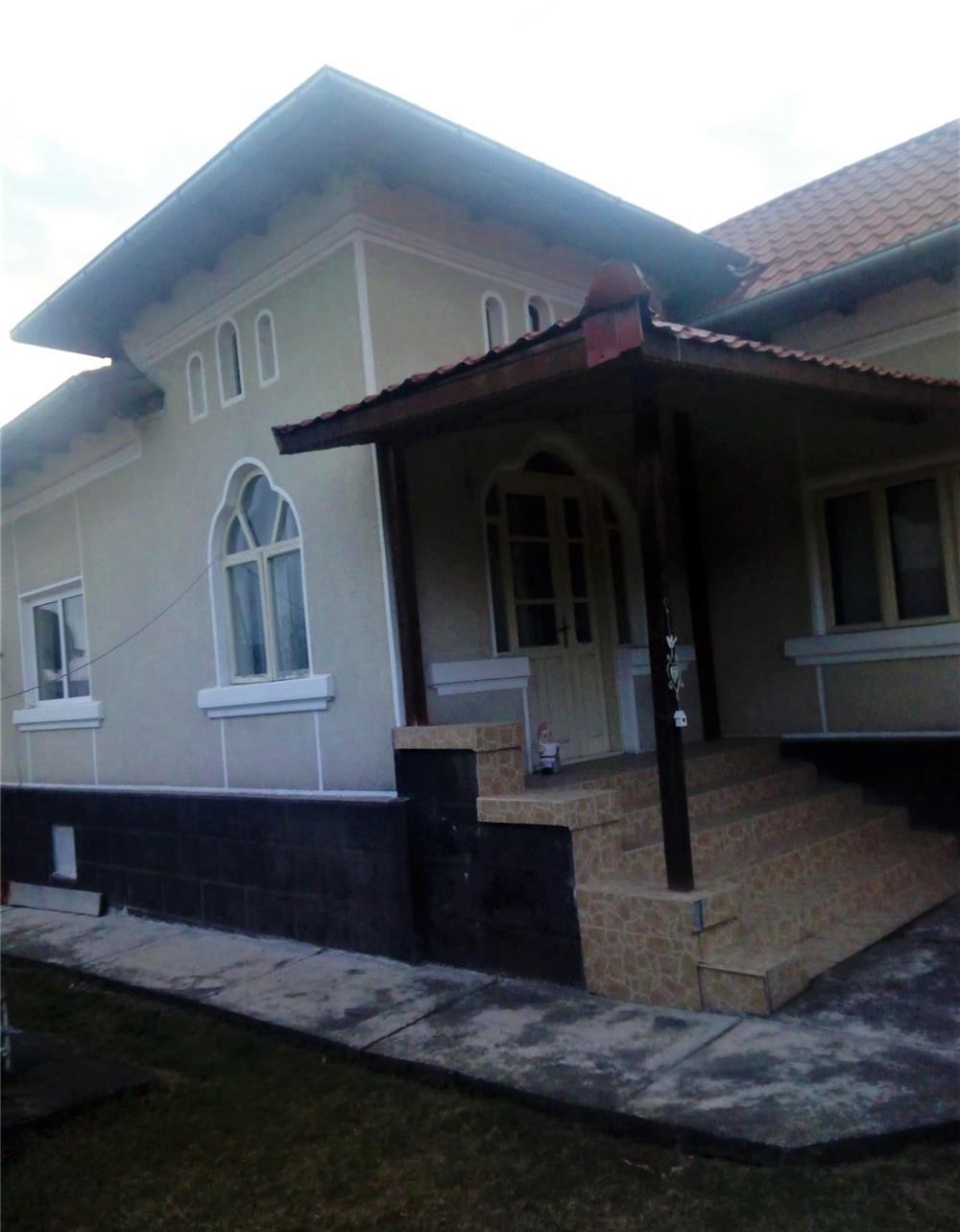 Casa de vanzare+teren in comuna Baiculesti,judetul Arges