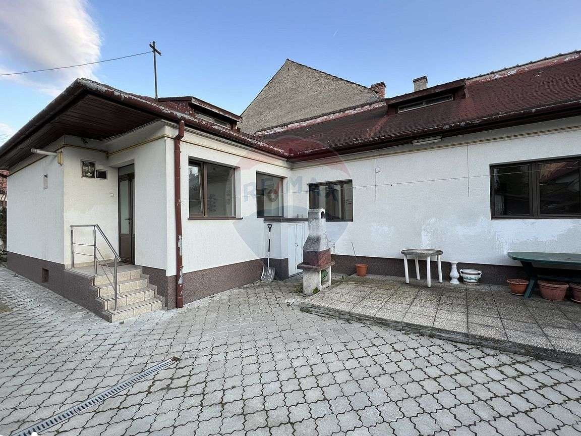 Casa extrem de utila pentru toti cei care cauta mai mult spatiu