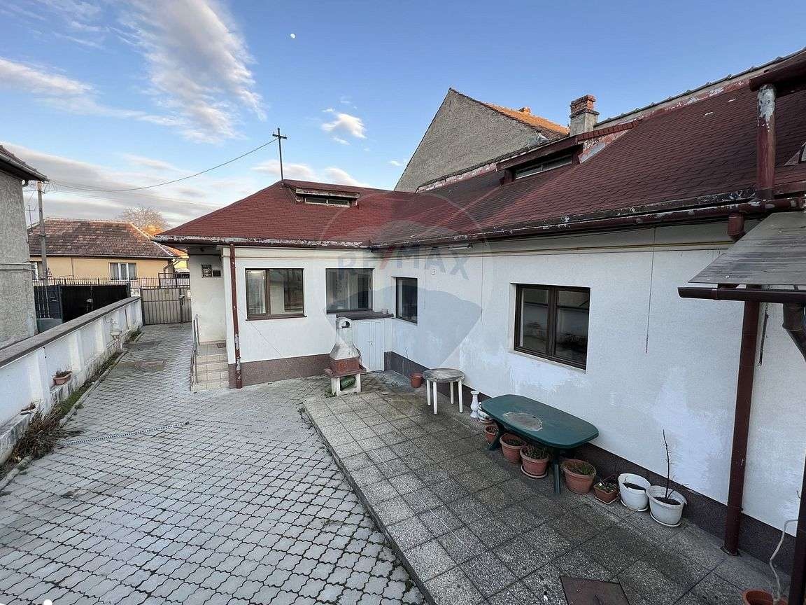Casa extrem de utila pentru toti cei care cauta mai mult spatiu