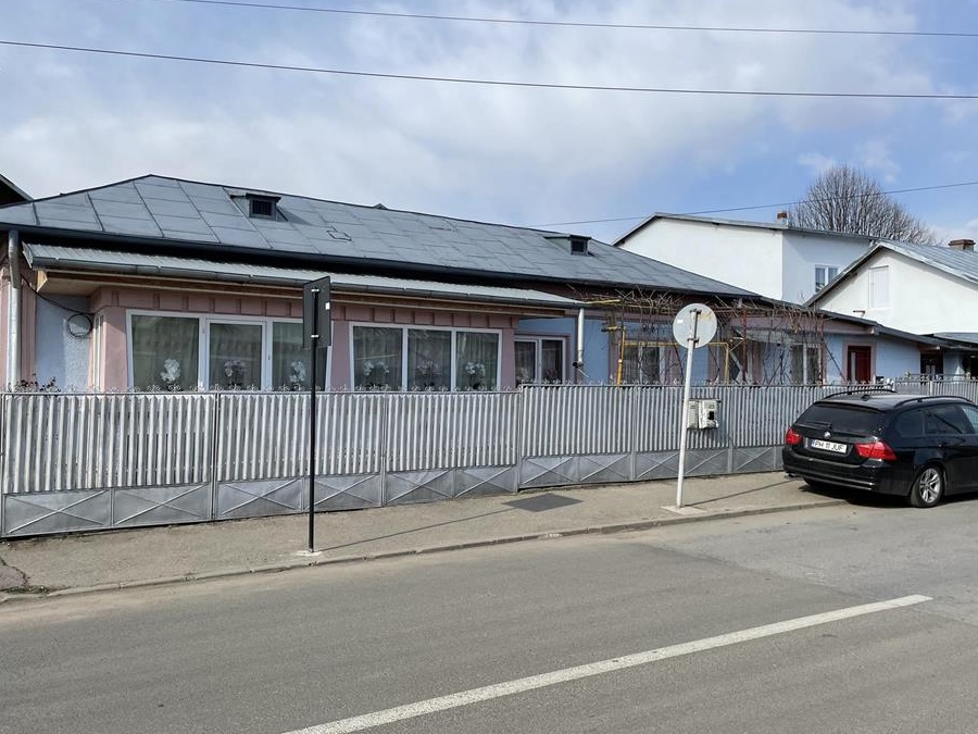 Casa in centru , Urlati