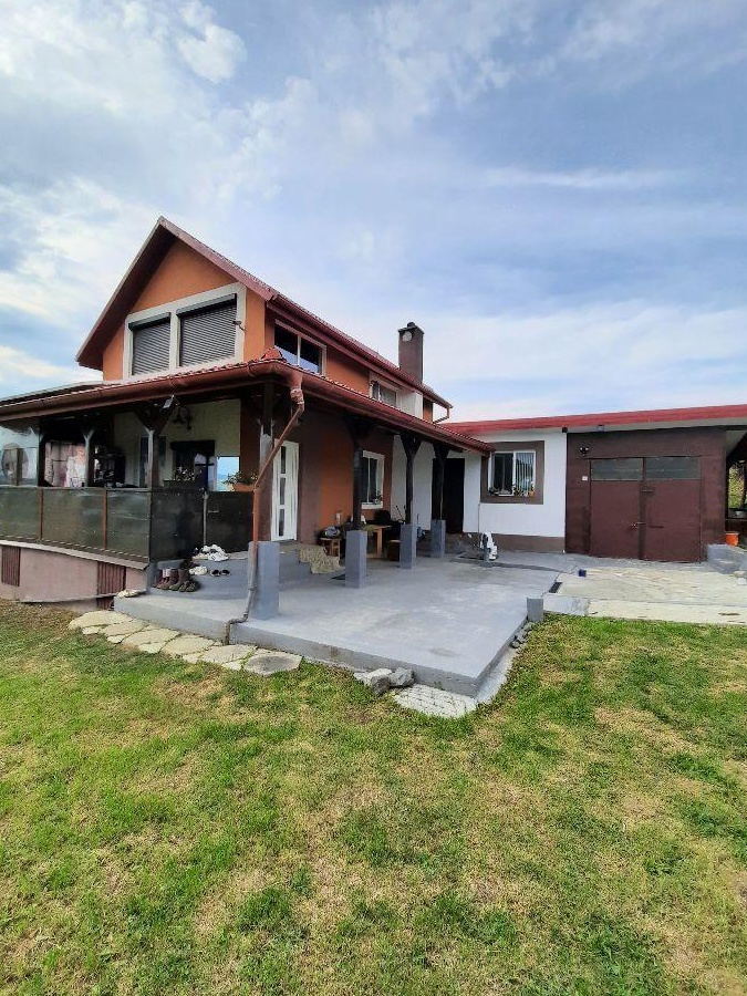 CASA IN CLUJ CU 3450mp Teren