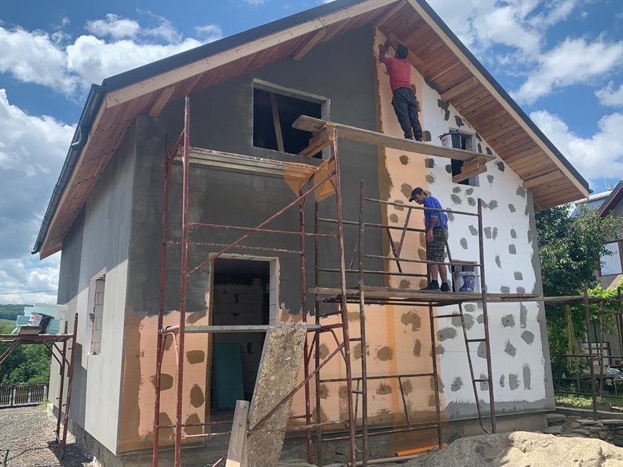 Casa in constructie Valenii de Munte(Malu Vanat)DN1A,1500 mp teren,112 mp utili,Peisaj super,ocazie