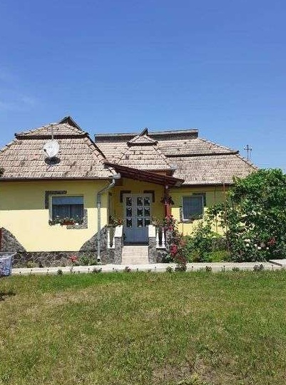 Casa în Grebenisu de Campie