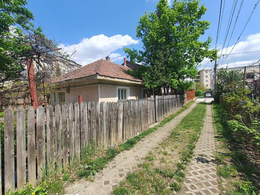 Casa in zona centrala Bacau