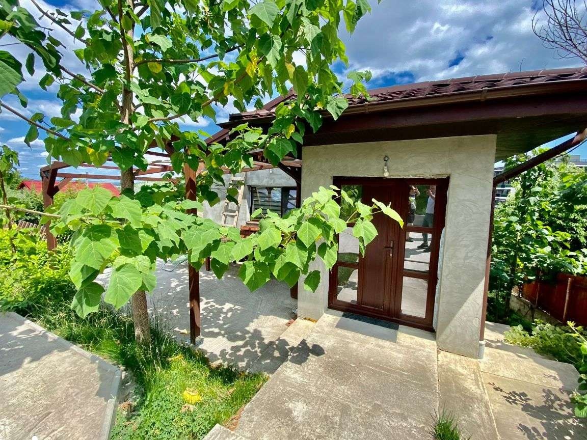 Casa individuala 4 camere 145mp Teren 522m zona Bucium