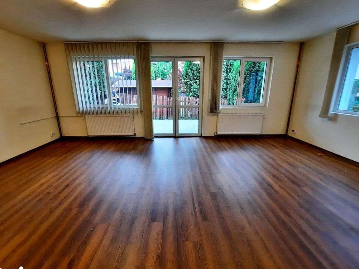 Casa individuala 4 camere, garaj, terasa, curte verde, Andrei Muresanu