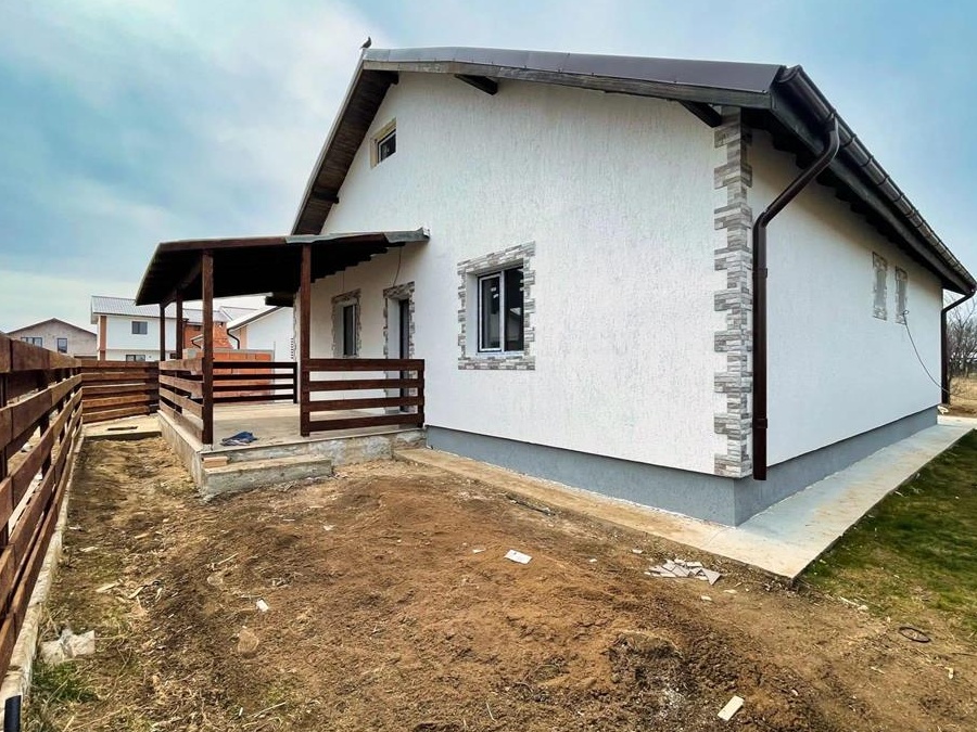 Casa individuala 4 camere P+M,2 bai,bucatatrie,terasa,dresing,spatiu tehnic !