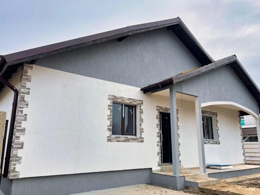 Casa individuala 4 camere P+M,2 bai,bucatatrie,terasa,dresing,spatiu tehnic !
