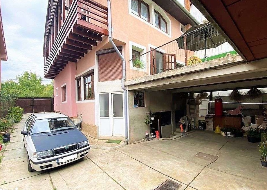 Casă individuală cu etaj, zona Gării