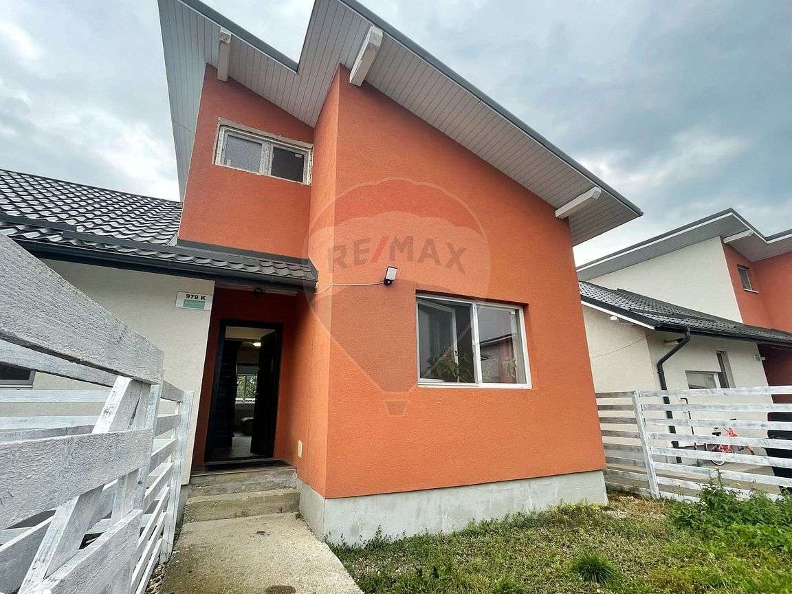 Casă individuală cu grădină de 300mp, Tărlungeni