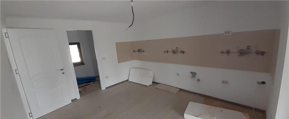 Casa individuala in Dumbravita.Strada asfaltata.Toate Utilitatile