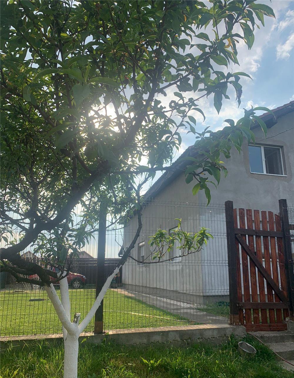 CASĂ INDIVIDUALĂ in Sacalaz, Parter+Mansarda, suprafața teren 790 mp, pret 190000 euro negociabil