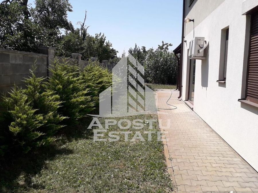 Casa individula ,cu spatiu comercial,Aleea Ghirodei