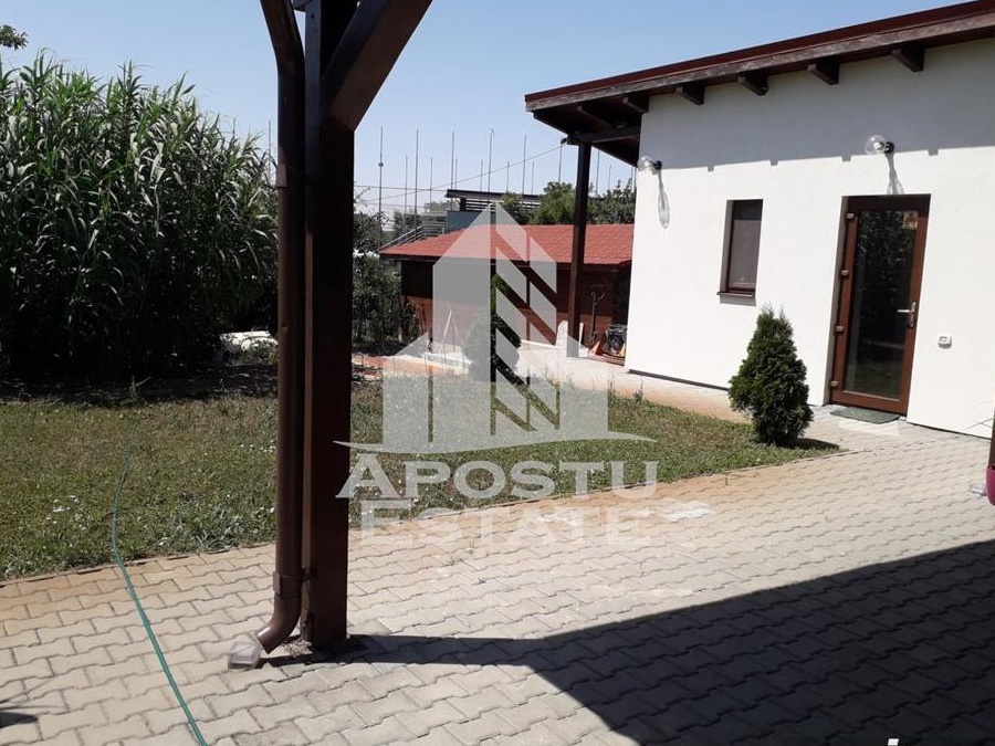 Casa individula ,cu spatiu comercial,Aleea Ghirodei