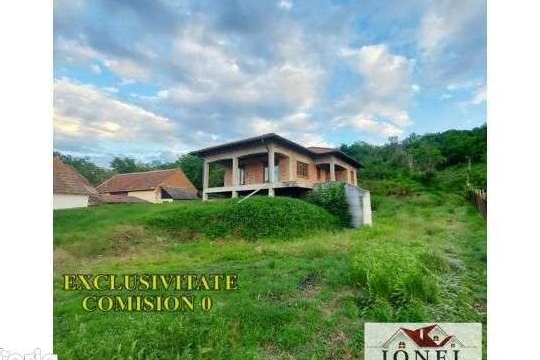 Casa la rosu inscrisa in CF.de vanzare in Alba Iulia